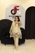 Women’s Ivory Cotton Floral Embroidered Kurta Set
