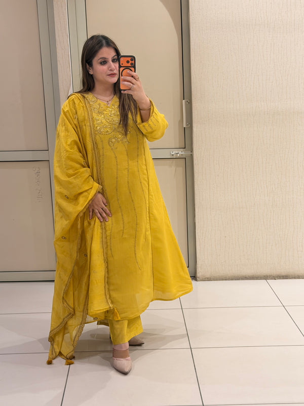 Yellow Embroidered Suit Set (M–XXL)