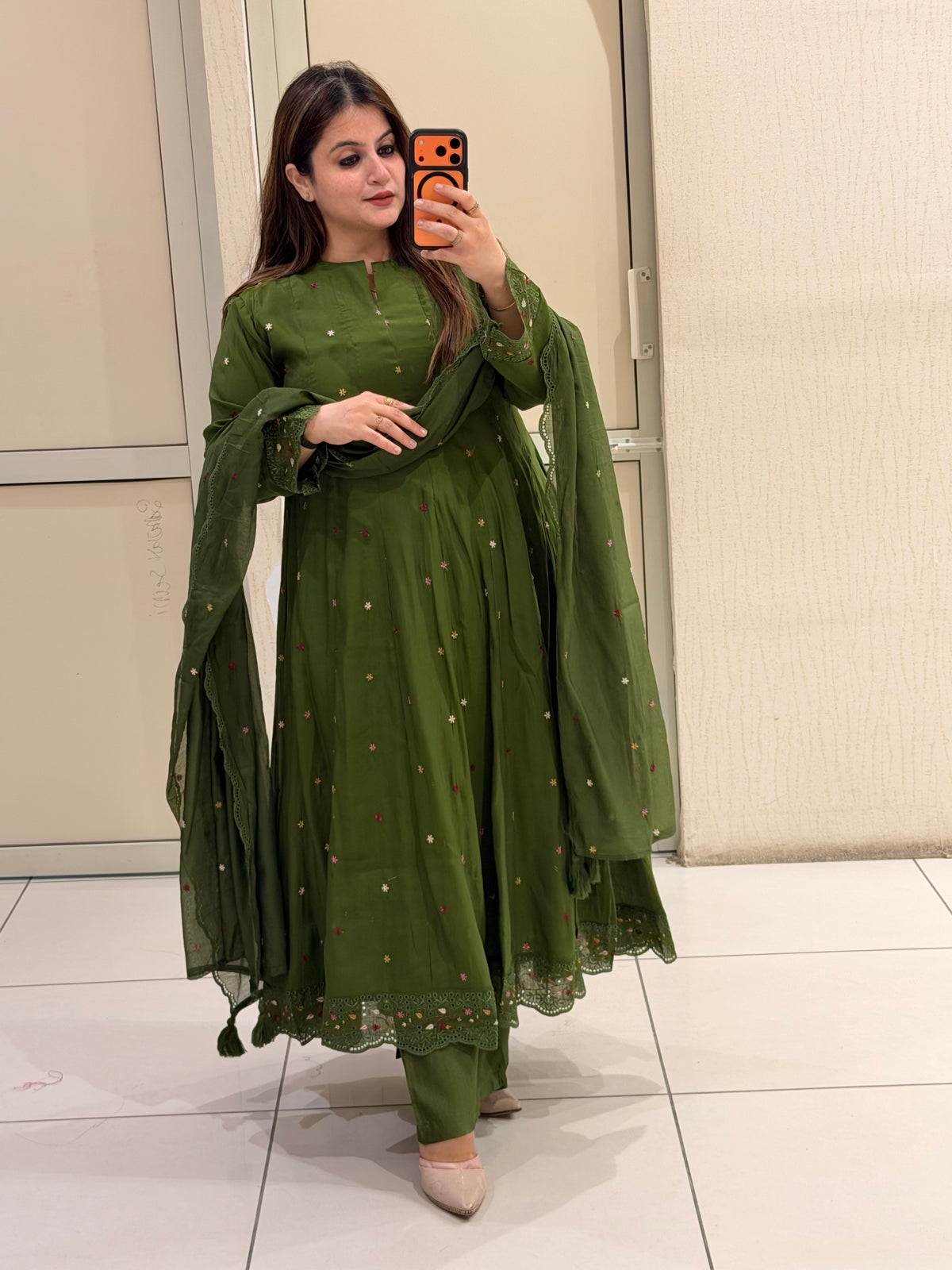 Olive Green Embroidered Suit Set (M–XXL)