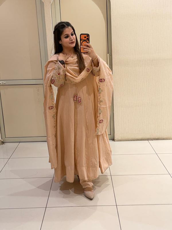 Exclusive Peach Mul Embroidered Suit (M–XXL)