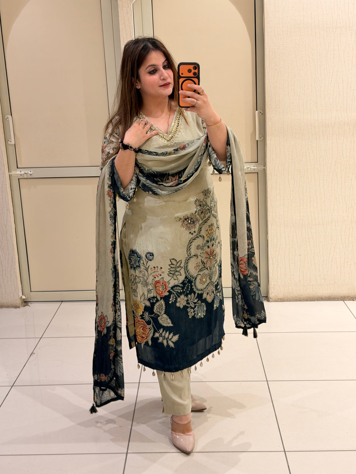 Cream & Navy Crepe Floral Suit (M–XXL)
