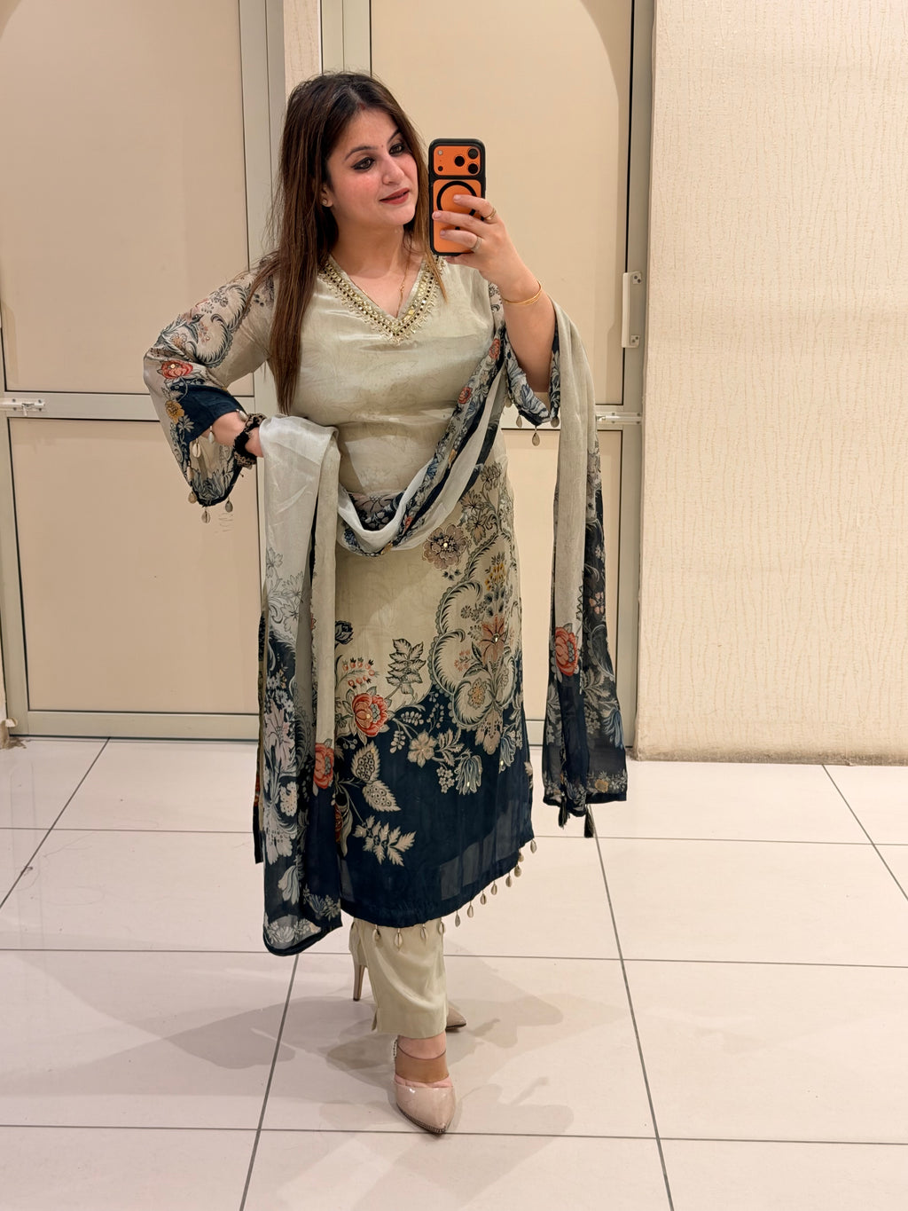 Cream & Navy Crepe Floral Suit (M–XXL)