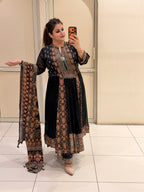 Black Pure Georgette Embroidered Suit (M–XXL)