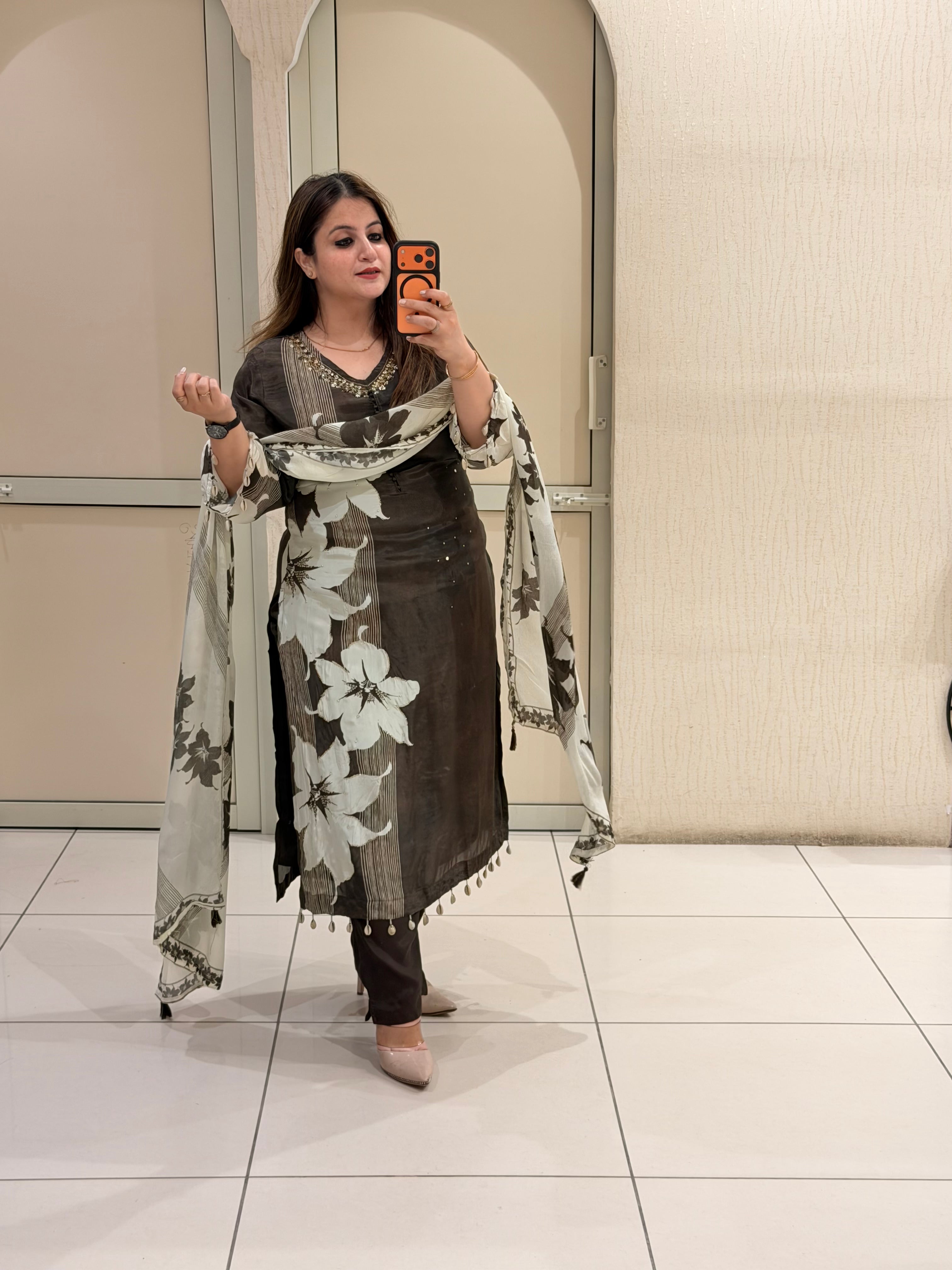 Brown Floral Crepe Suit Set (M–XXL)