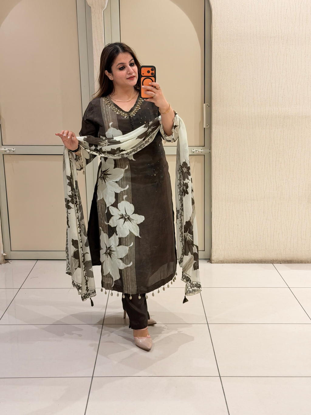 Brown Floral Crepe Suit Set (M–XXL)