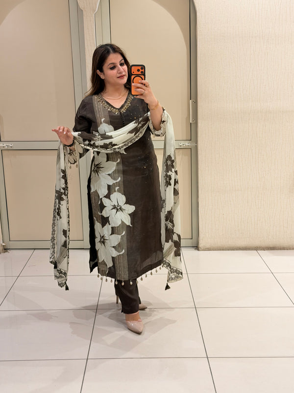 Brown Floral Crepe Suit Set (M–XXL)