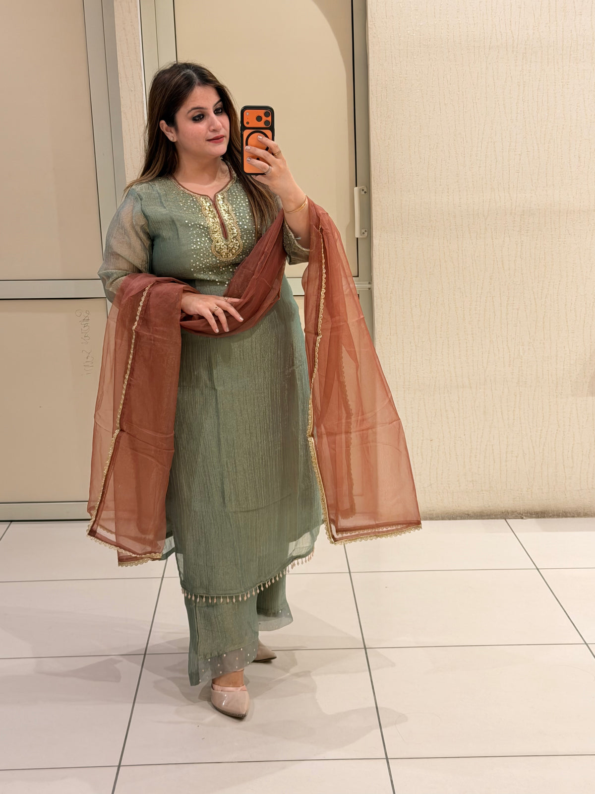 Green Crush Tissue Embroidered Suit Set (M–XXL)