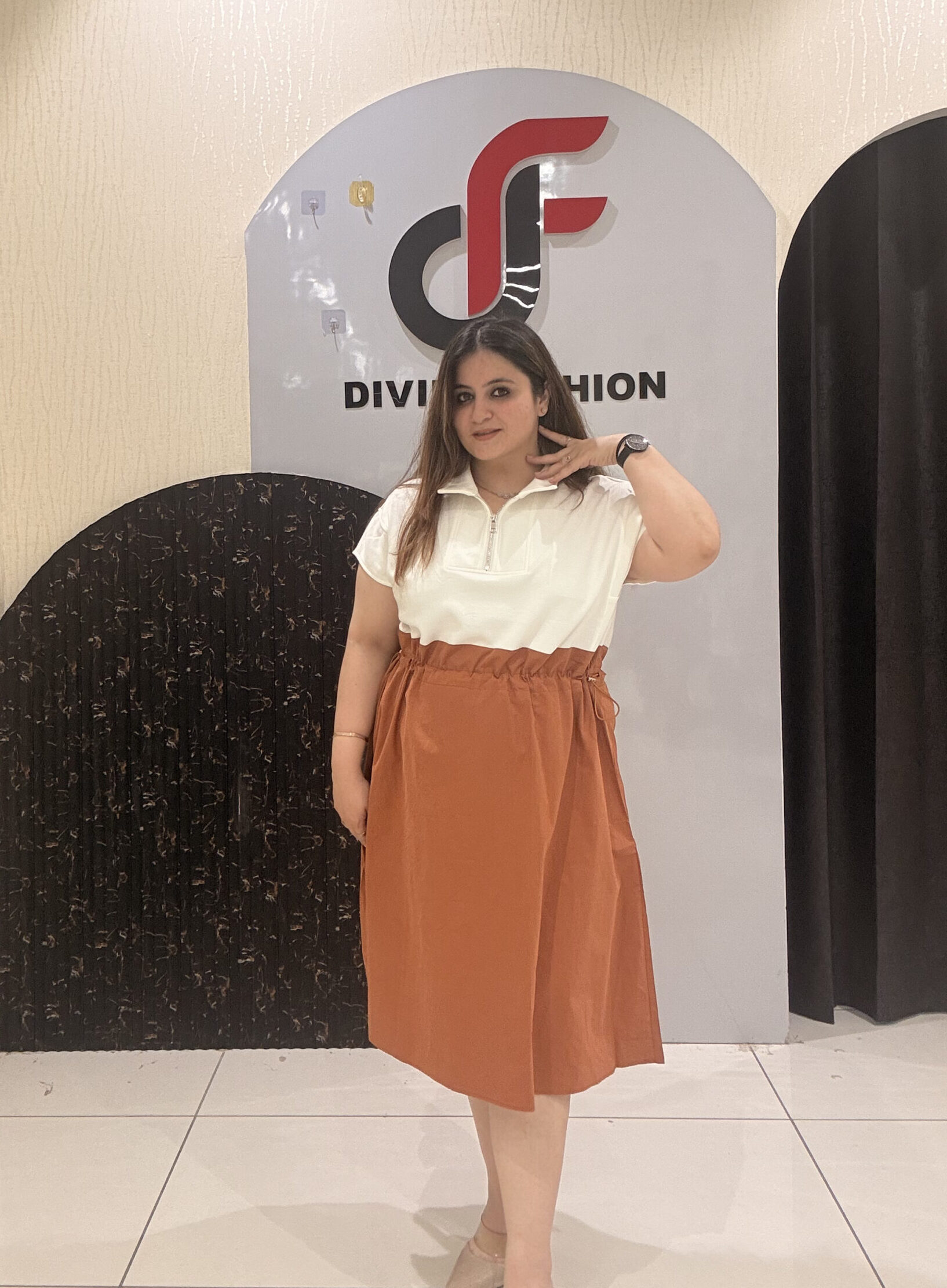Elegant Gathered Waist Midi Skirt