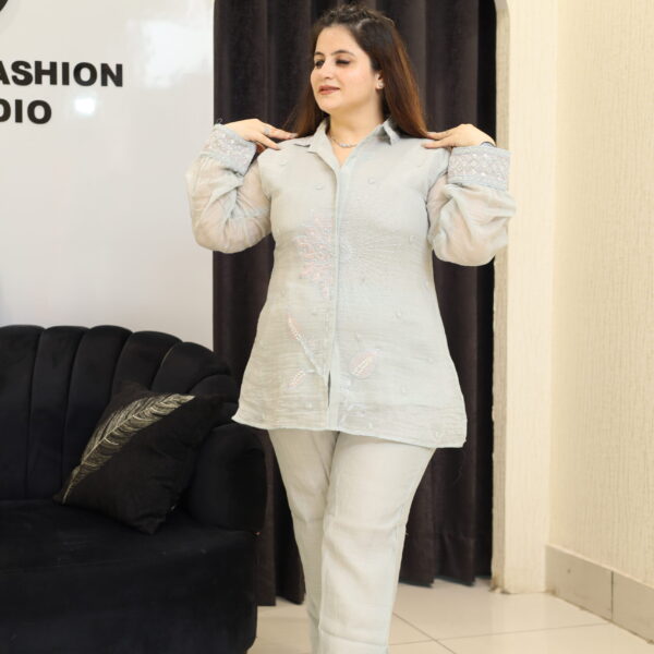 Women’s Pearl Grey Mul Chanderi Embroidered Co-Ord Set