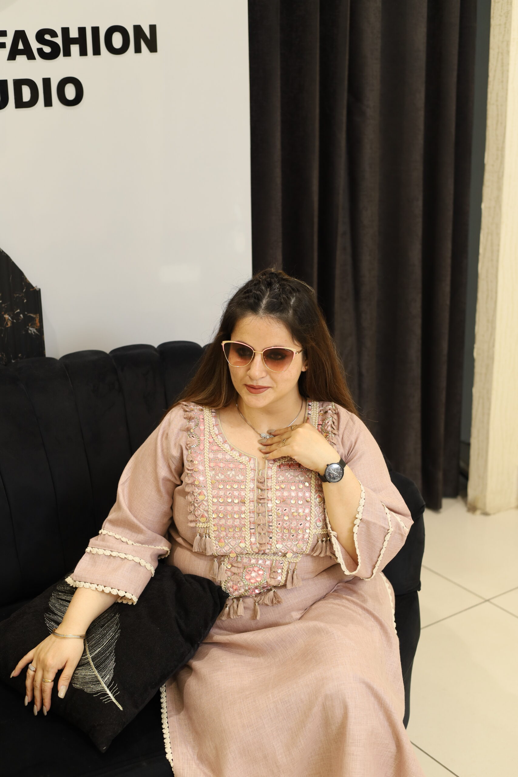Blush Elegance Linen Cotton Kurta Set - Image 2