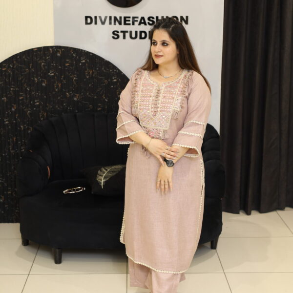 Women’s Blush Pink Linen Cotton Embroidered Kurta Set