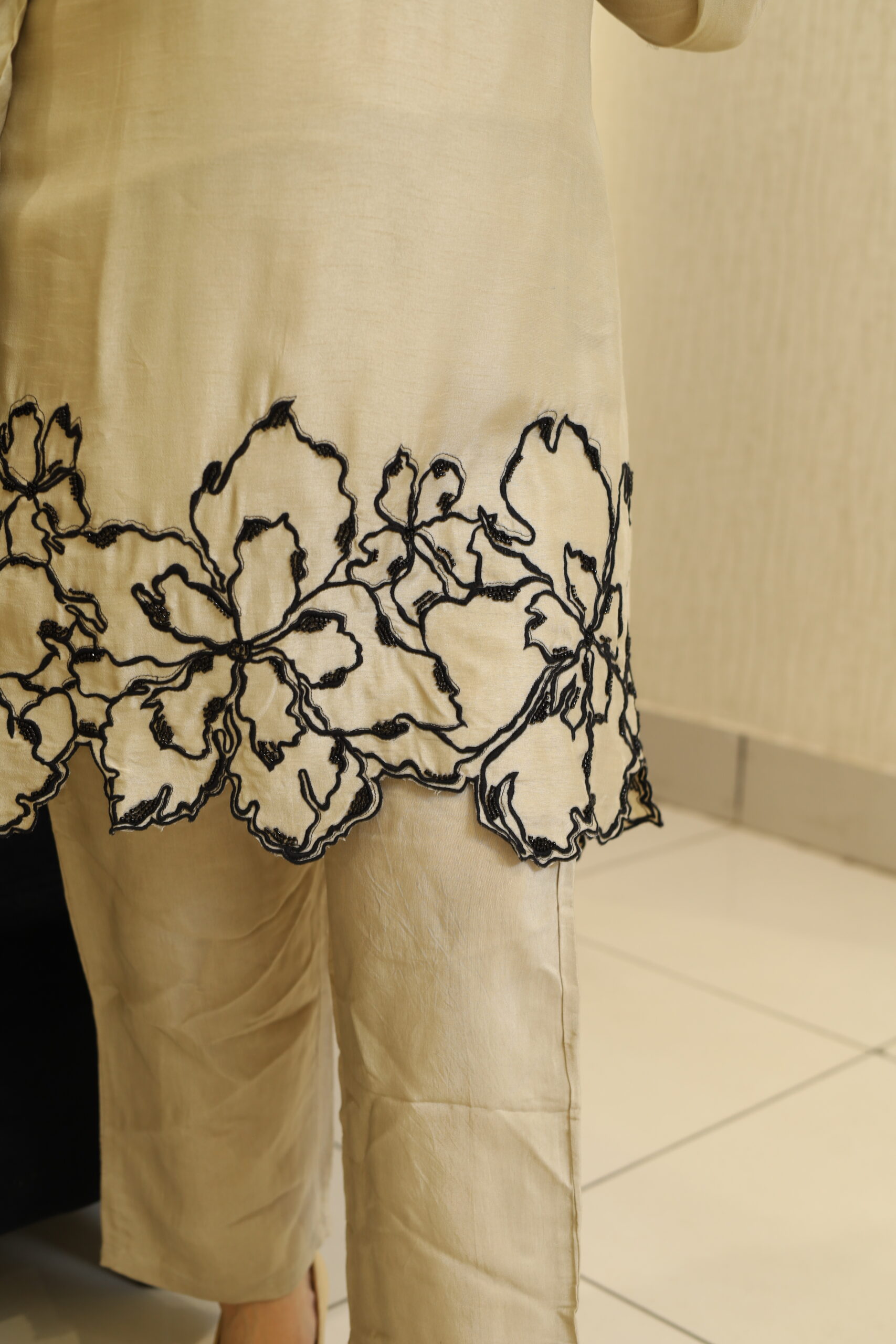 Ivory Bloom Cotton Kurta Set - Image 3