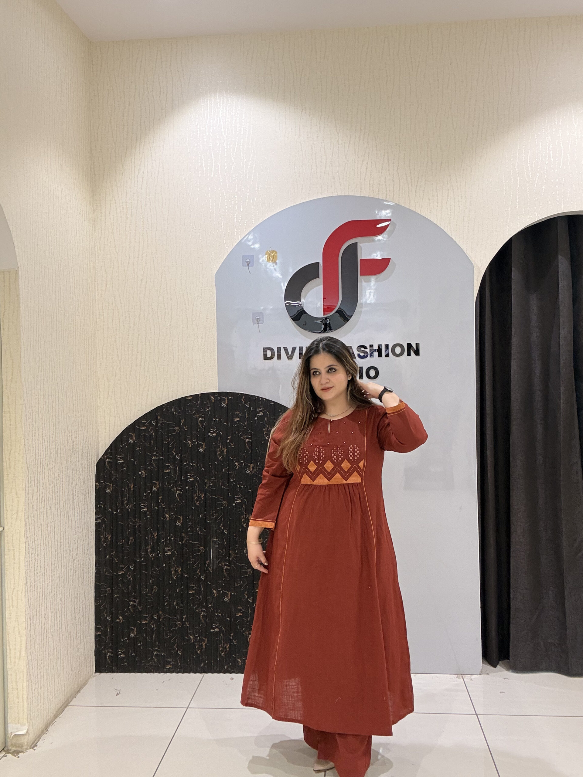 Elegant Cotton Two-Piece Set for Women - Image 2