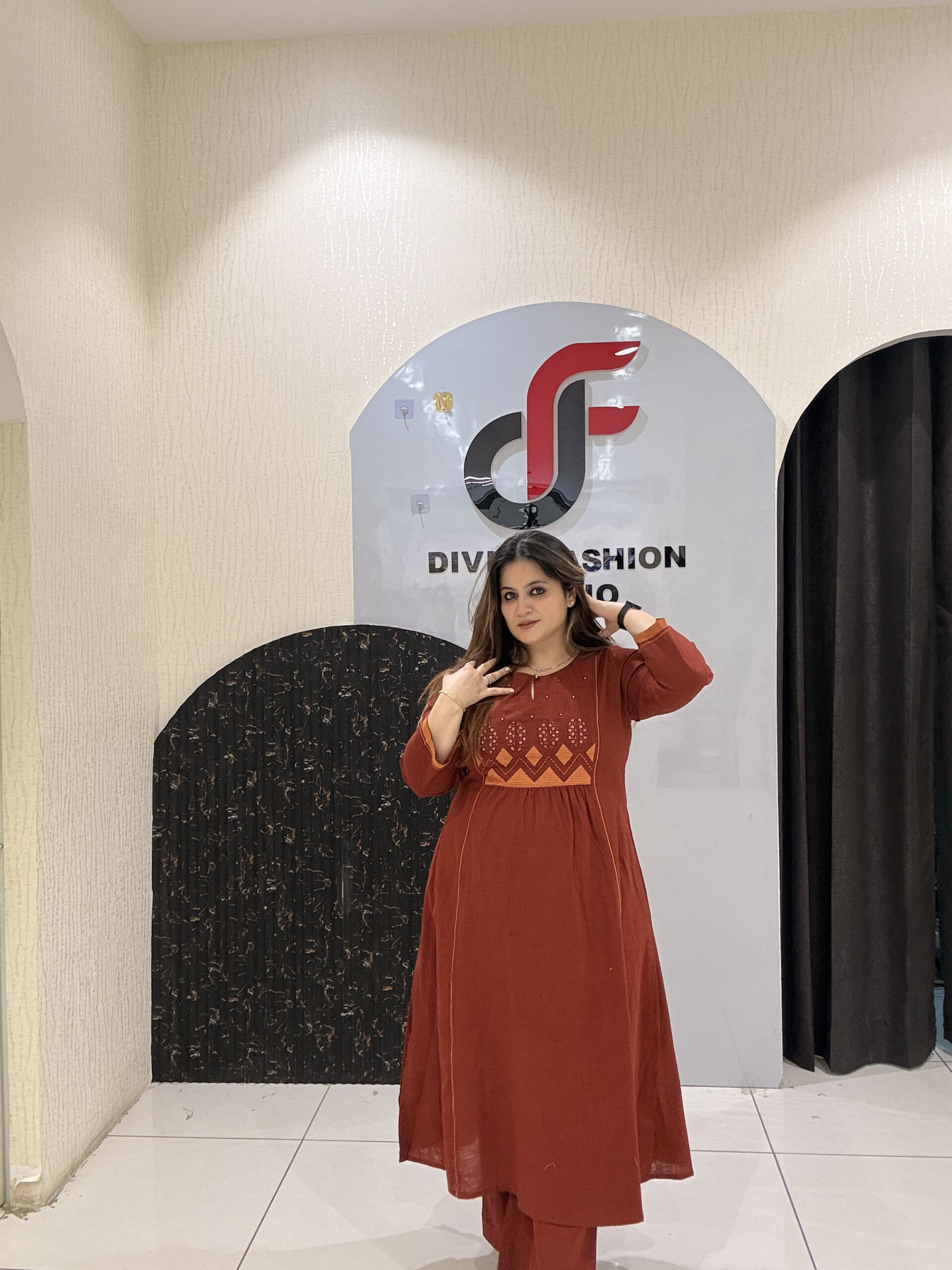 Elegant Cotton Two-Piece Set for Women - Image 3