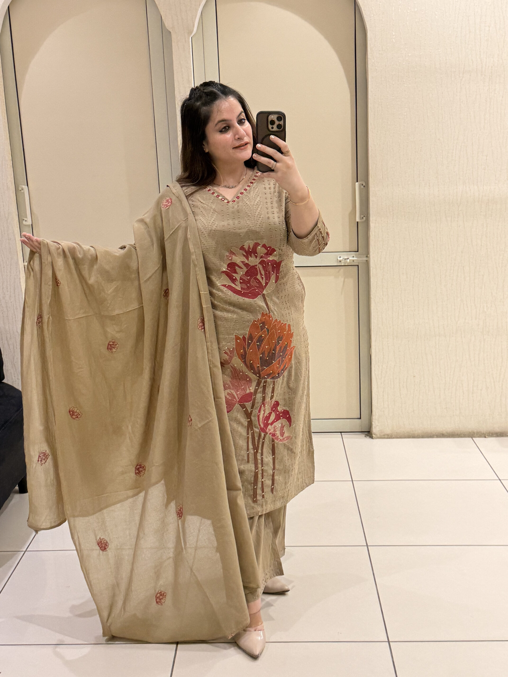Floral Cotton Suit Set – Beige Bloom - Image 2