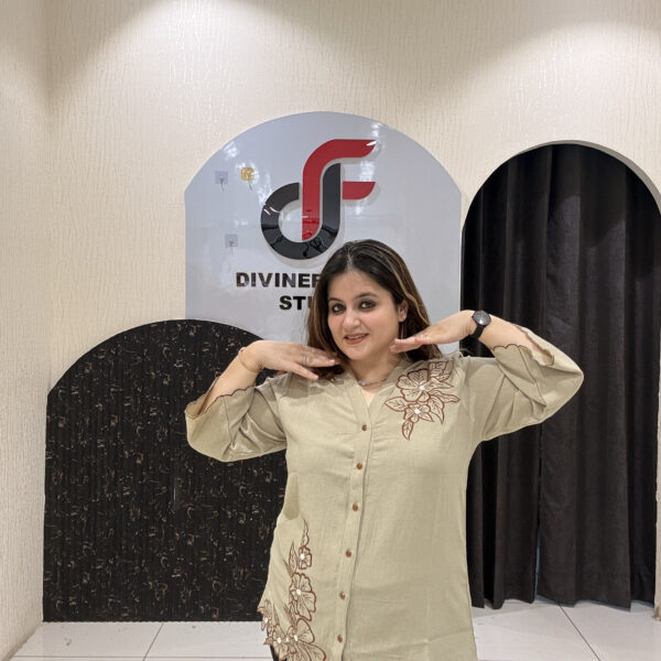 Floral Embroidery Top