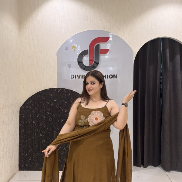 Brown Adjustable-Strap Partywear Suit