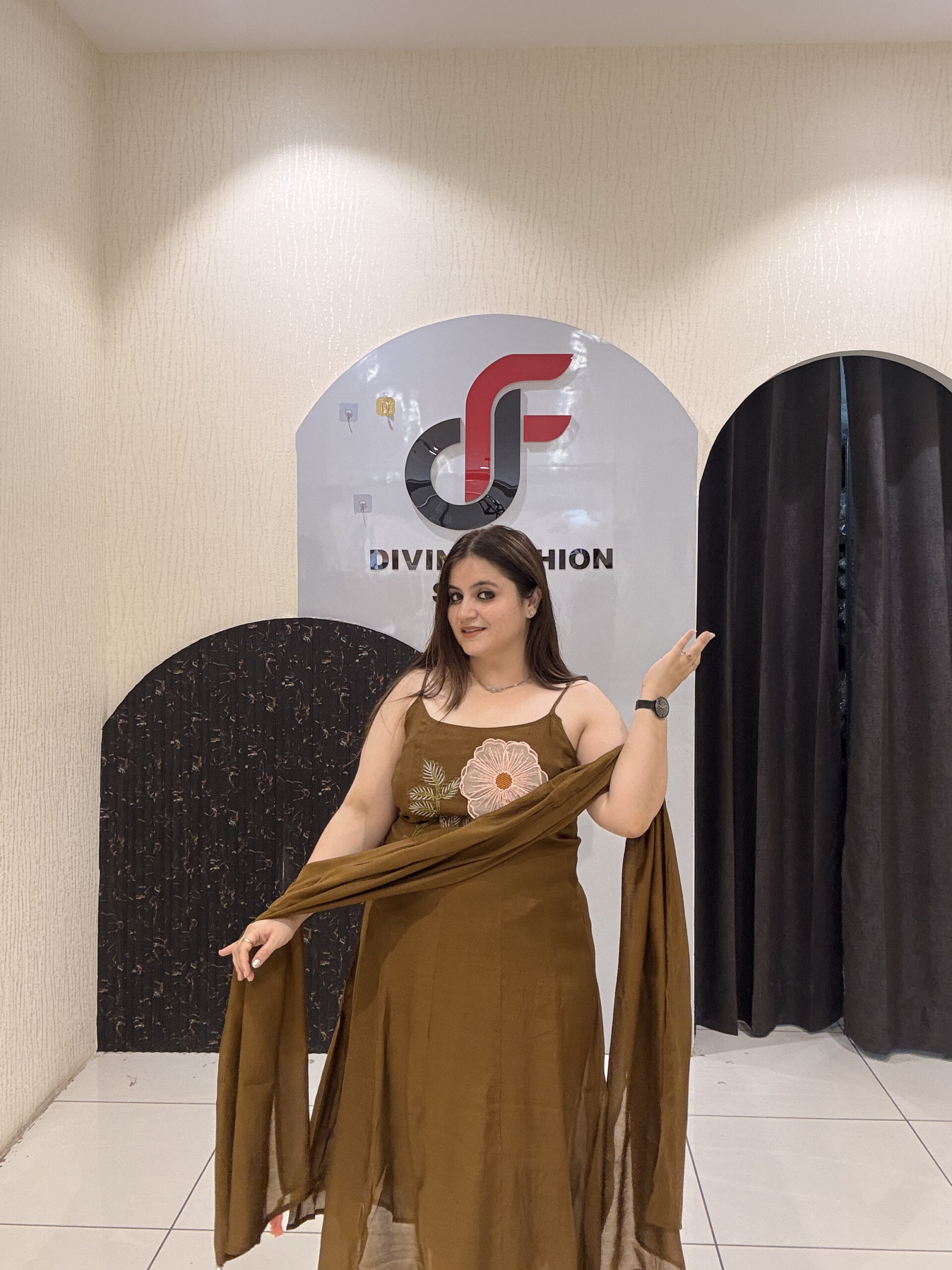 Brown Adjustable-Strap Partywear Suit