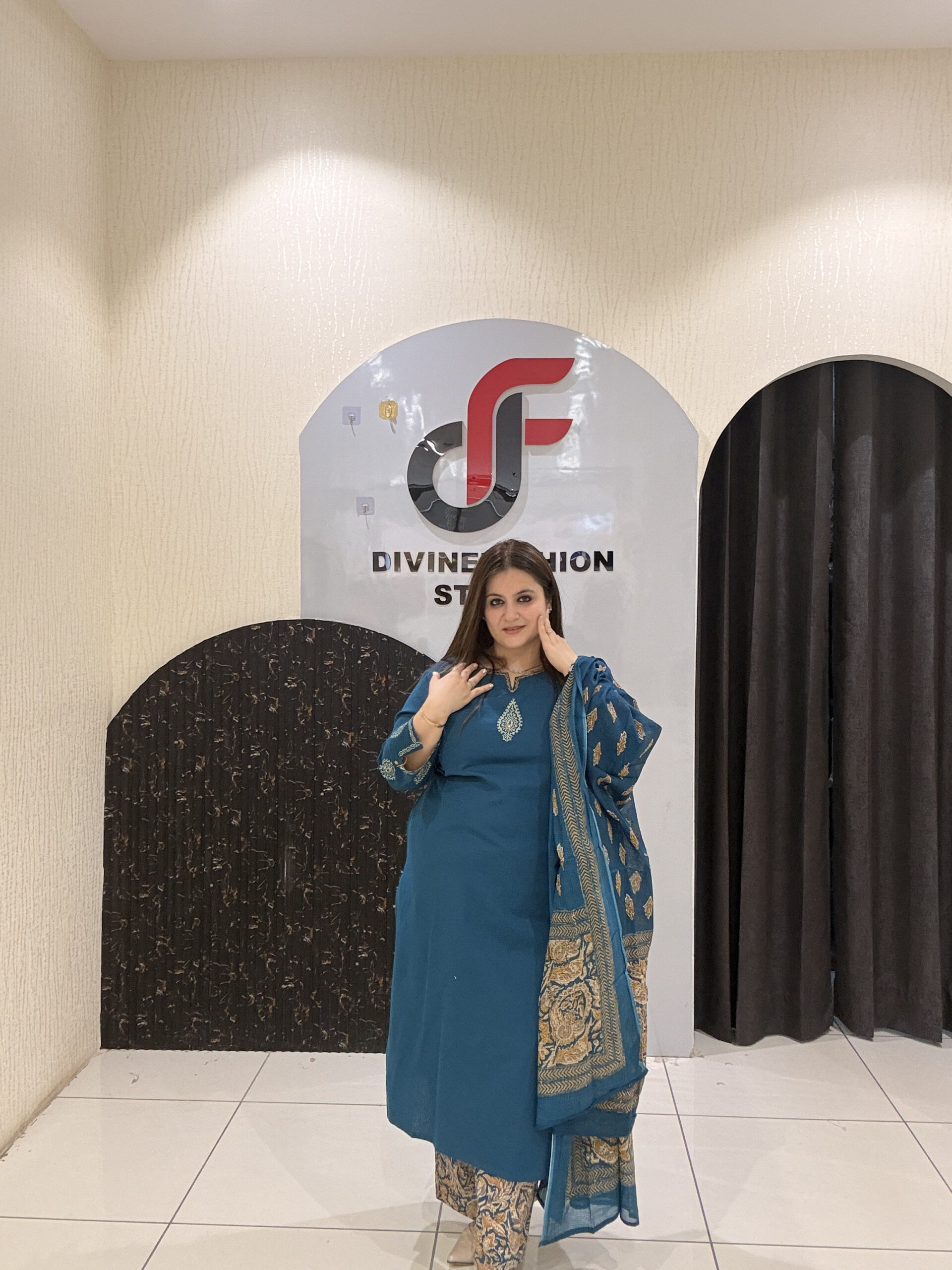 Teal Cotton Suit with Kota Doria Dupatta - Image 2
